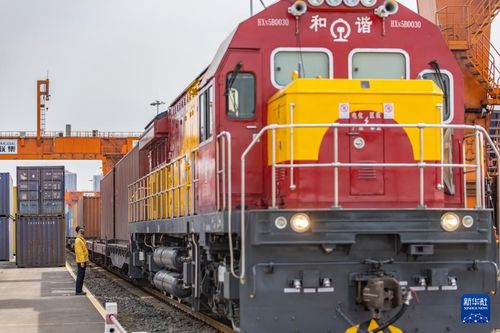 重慶國際物流樞紐園區(qū) 國際物流大通道上的繁忙引擎